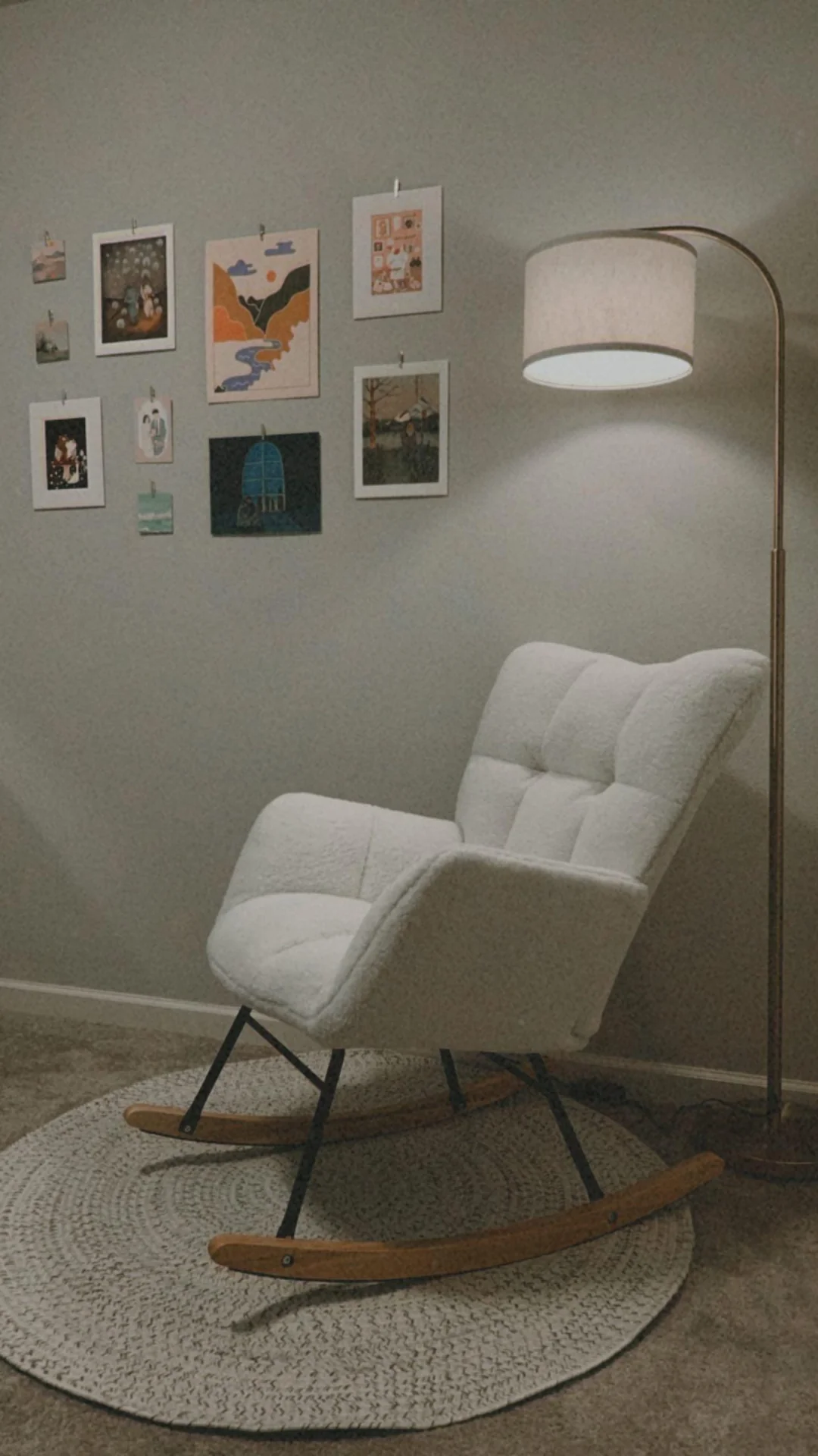 bedroom reading chair corner
