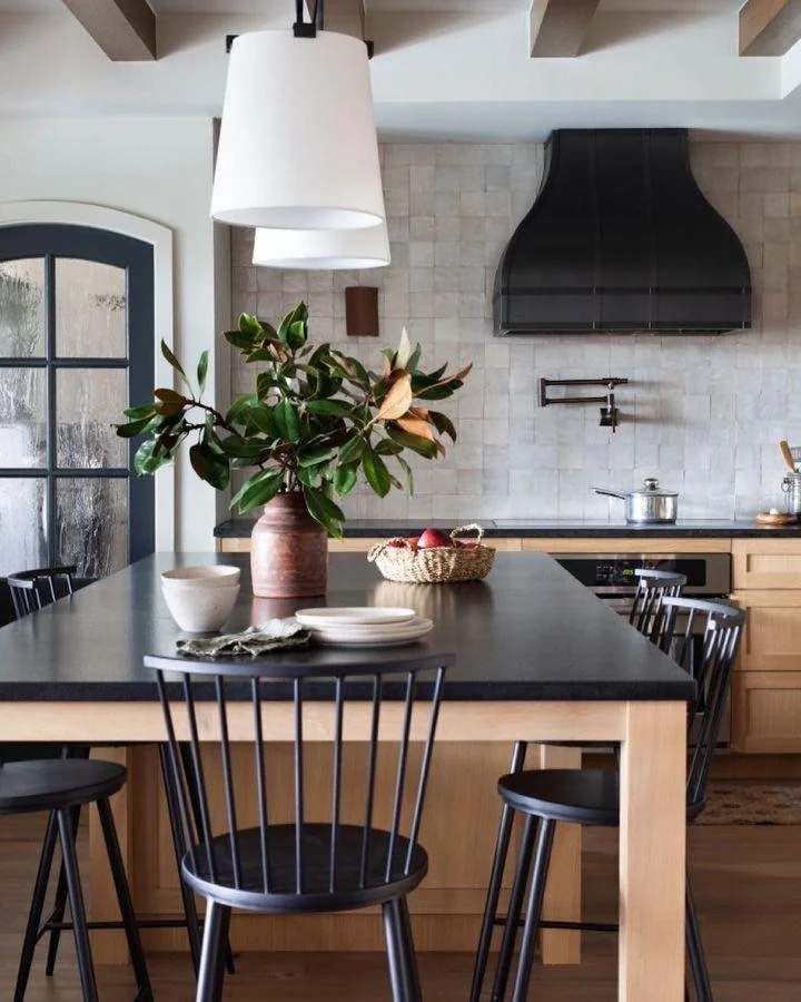 dark kitchen countertops