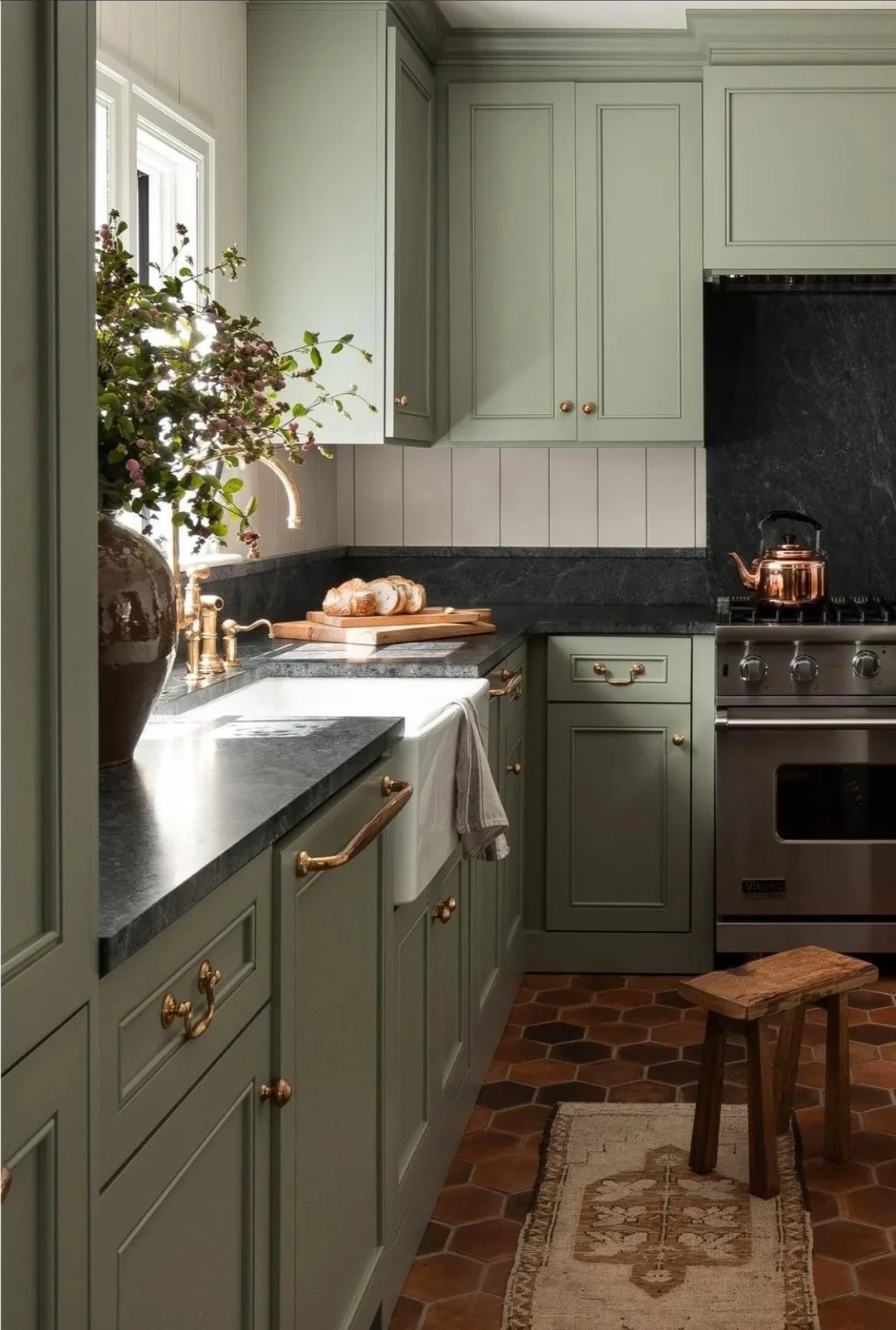 green stone kitchen counter