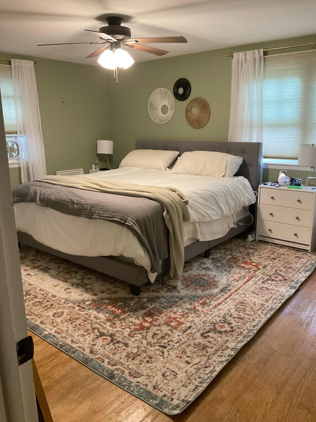 large rug under king bed
