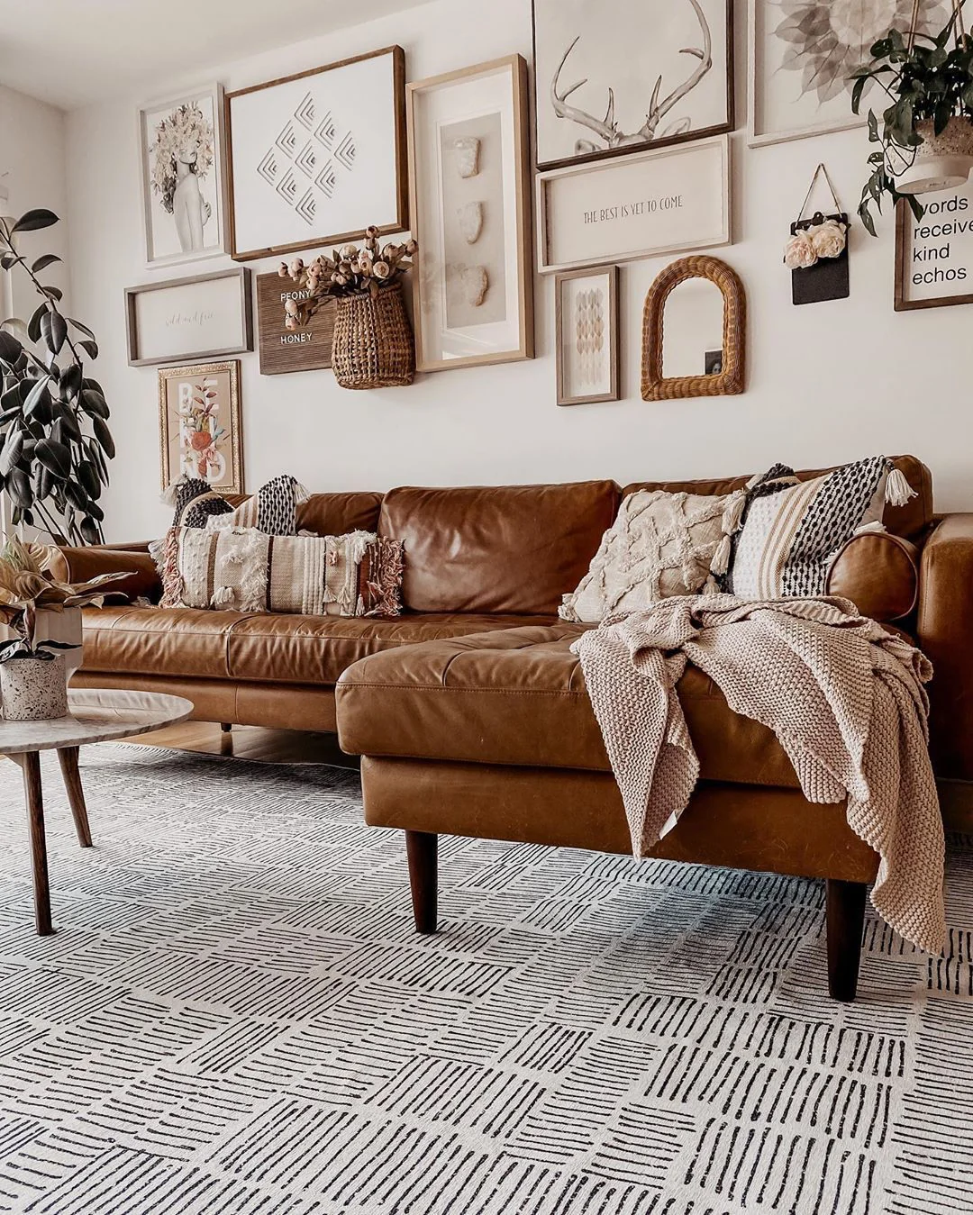leather sofa rug ideas