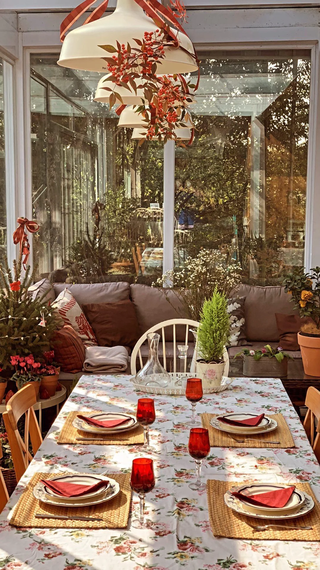 summer dining table fruit centerpiece