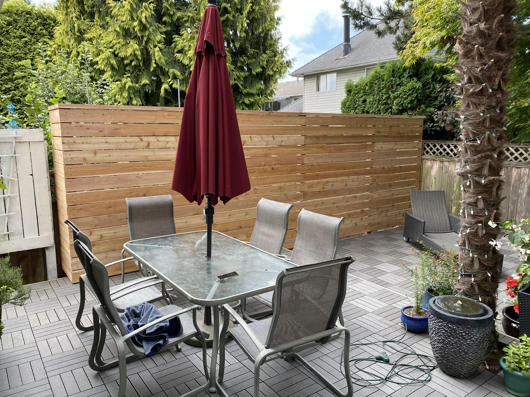 outdoor screen rooftop neighbor privacy
