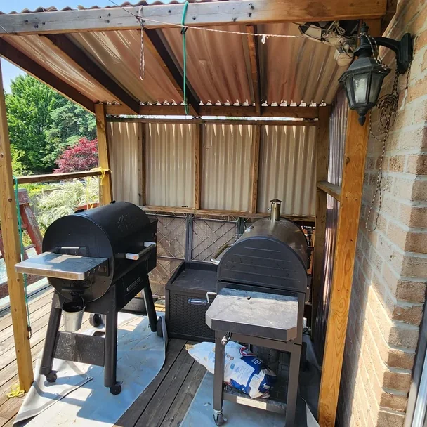 garden bbq shade umbrella setup
