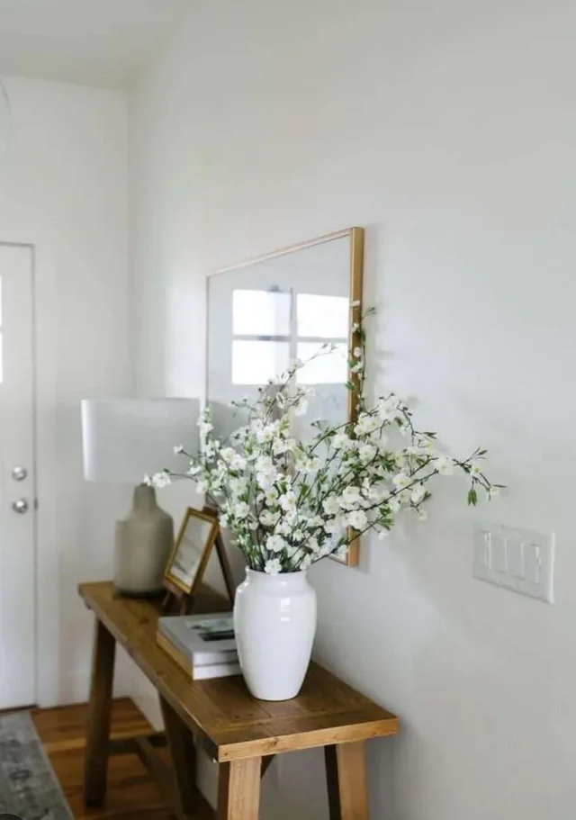 small plant entryway table

