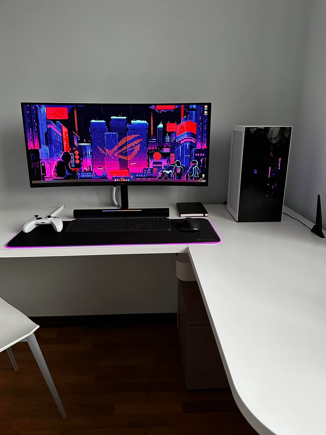 minimal gaming desk clean setup
