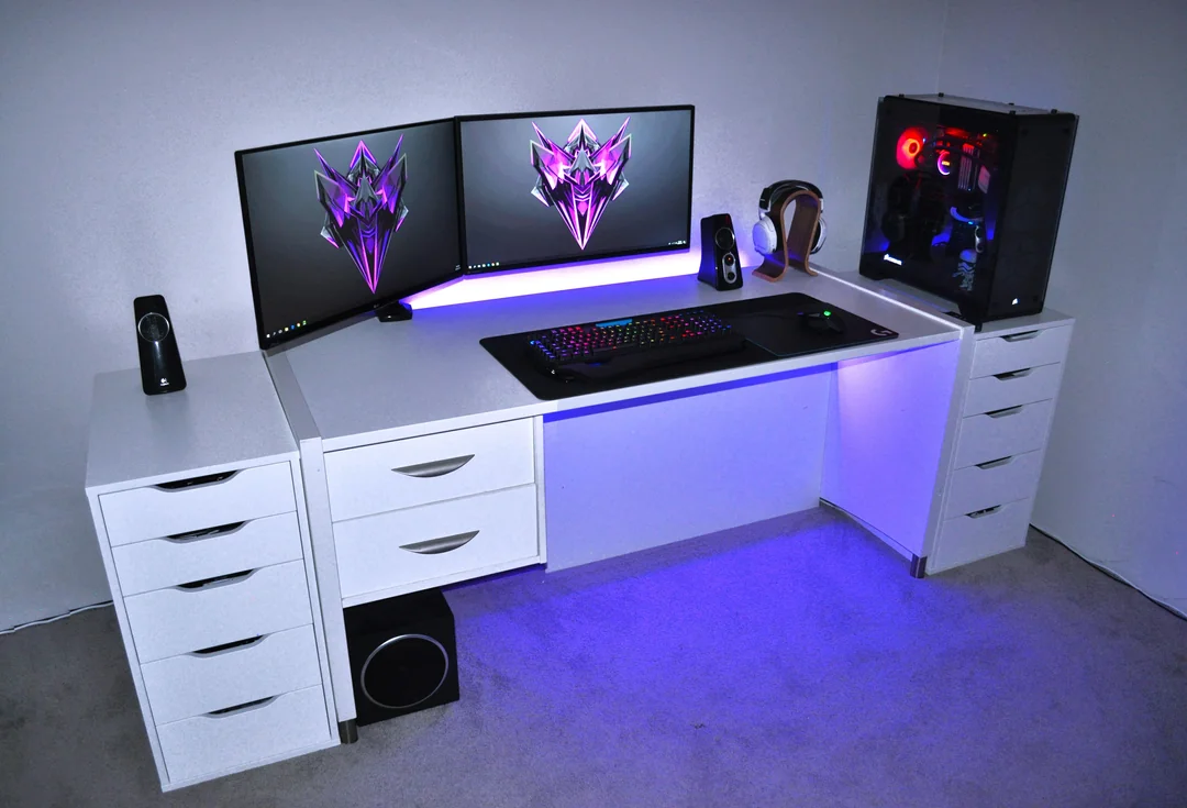 gaming desk with drawers setup
