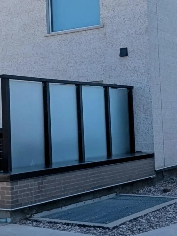 small patio frosted glass divider privacy