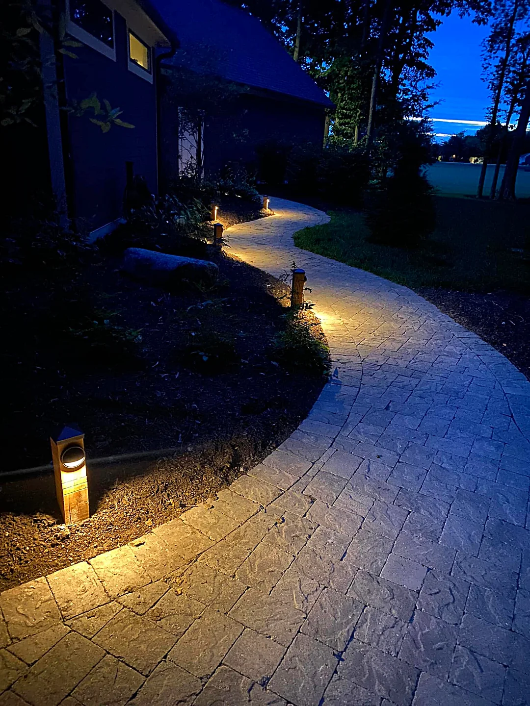 solar path lights garden walkway night
